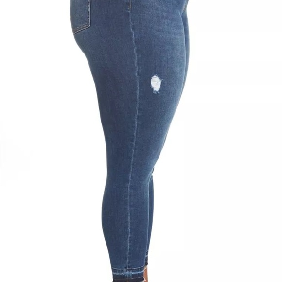 Women's Spanx Distressed Ankle Skinny Denim Jean - Picture 3 of 9